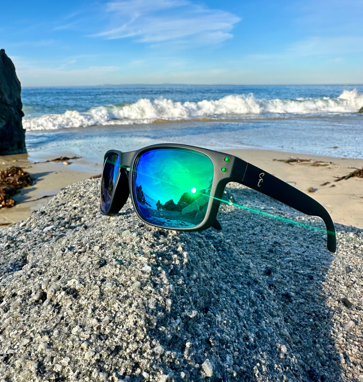 The Jakes-Jade Polarized